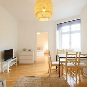 Living 1090 Viena